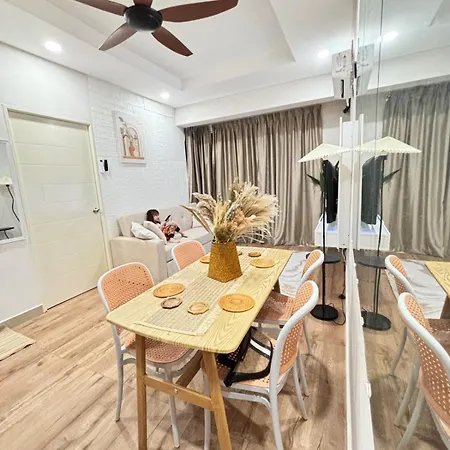 Cozy Dahlia Homestay Menara U2 Aeon Shah Alam Exterior photo