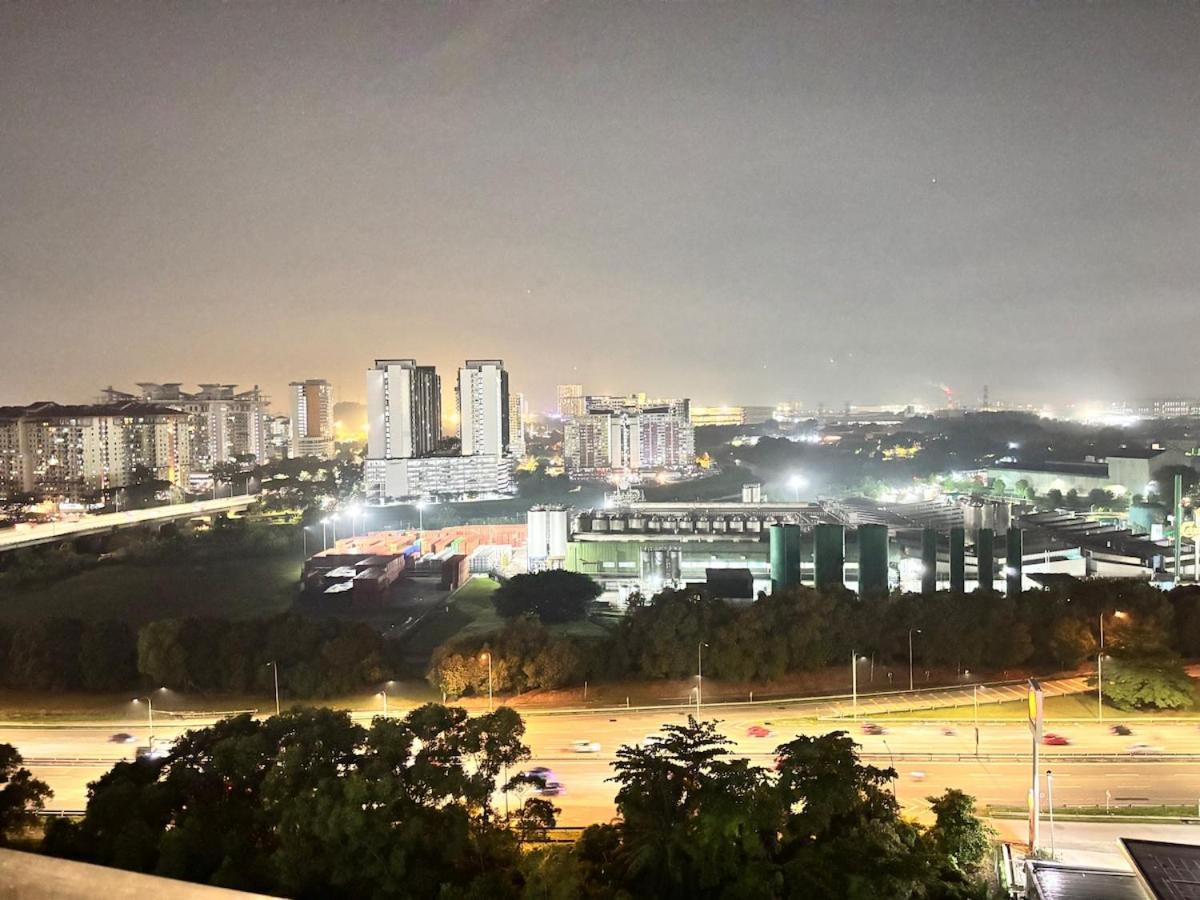 Cozy Dahlia Menara U2 Aeon * Shah Alam
